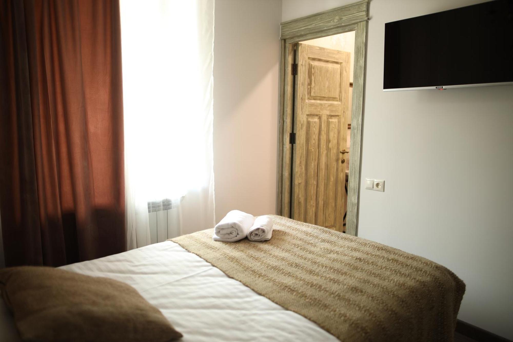 Redroof Country House Hotel Goris Exteriör bild