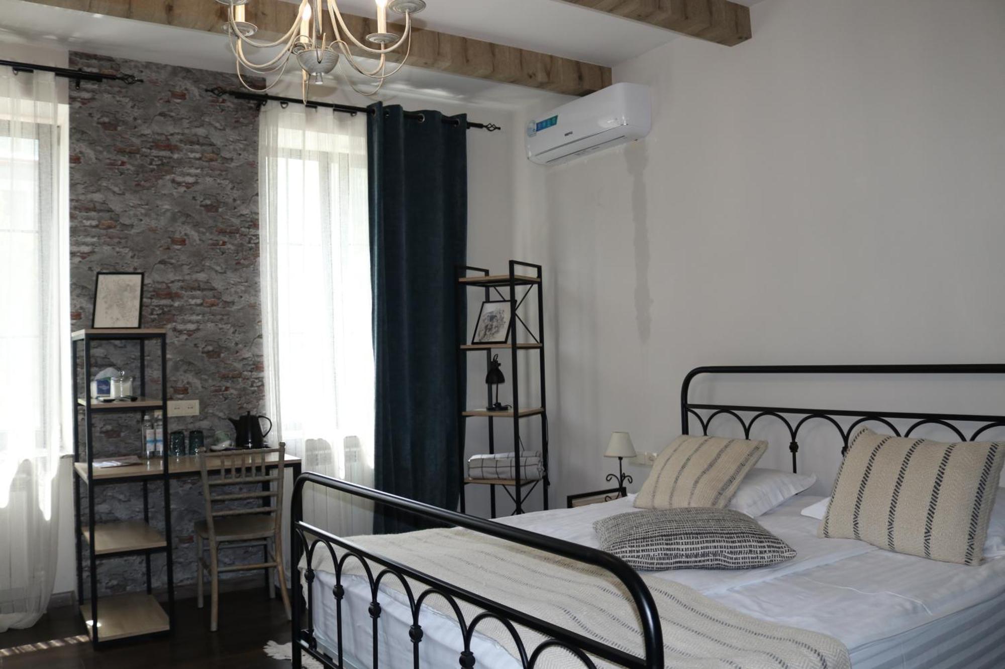 Redroof Country House Hotel Goris Exteriör bild